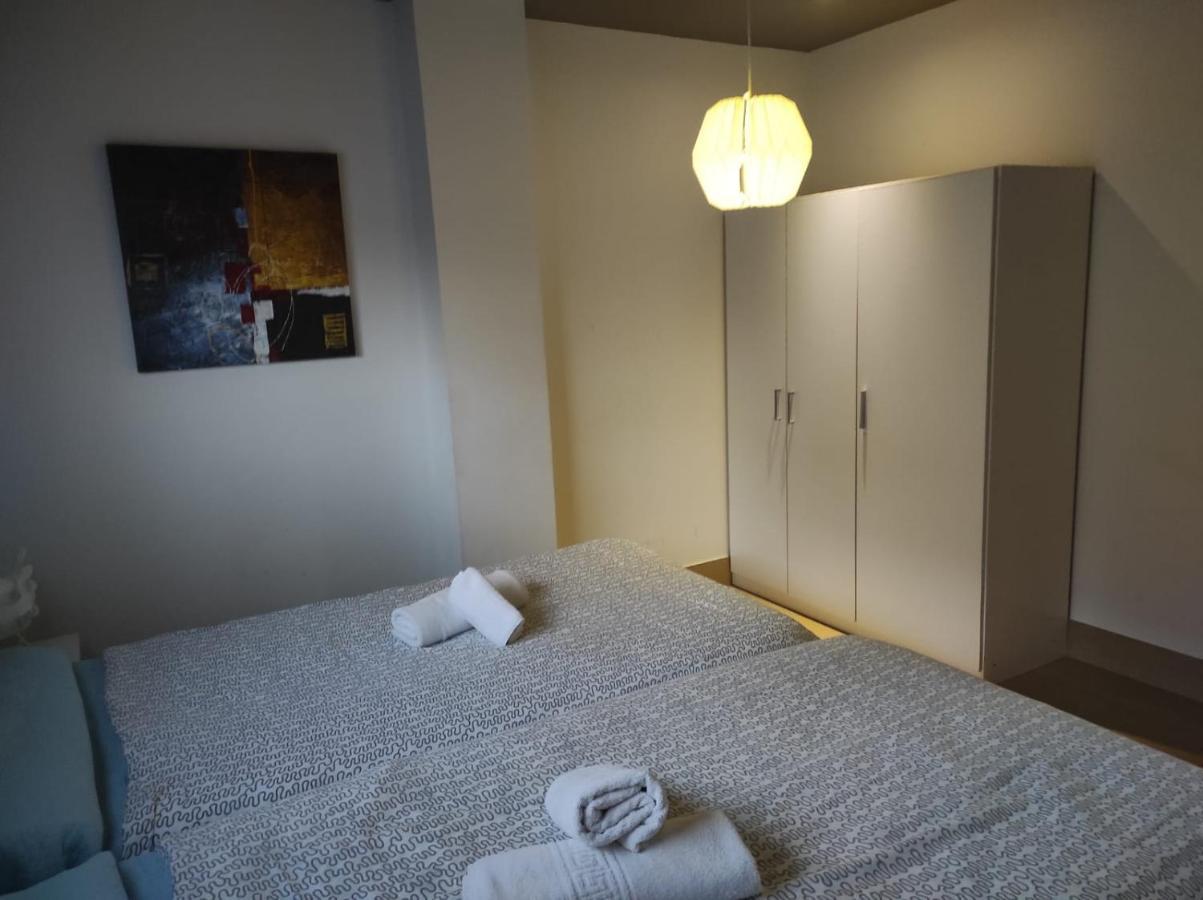 Apartamentos 16:9 Suites Almeria Exterior photo