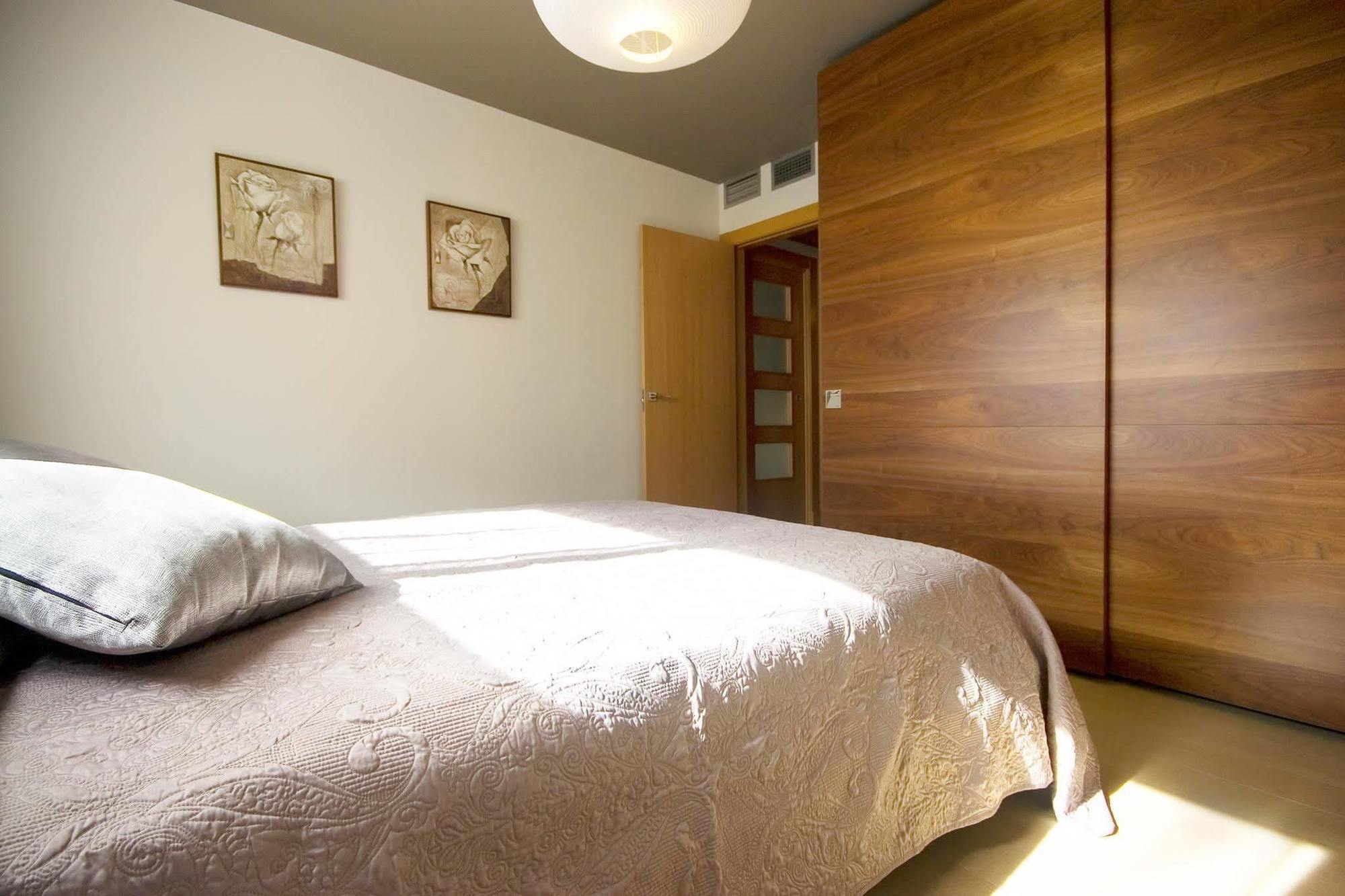 Apartamentos 16:9 Suites Almeria Exterior photo